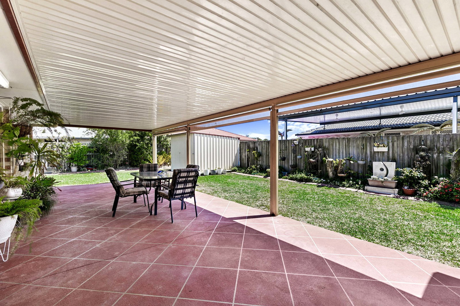 18 Emerald Park Way, Urangan  QLD  4655