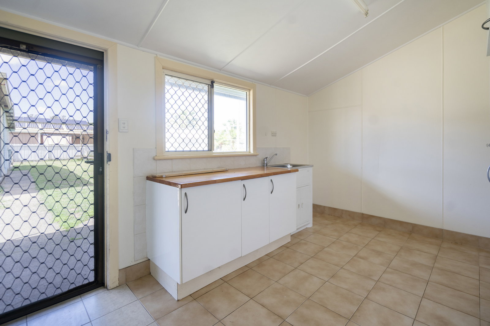 178 McCarthy Road, Avenell Heights  QLD  4670