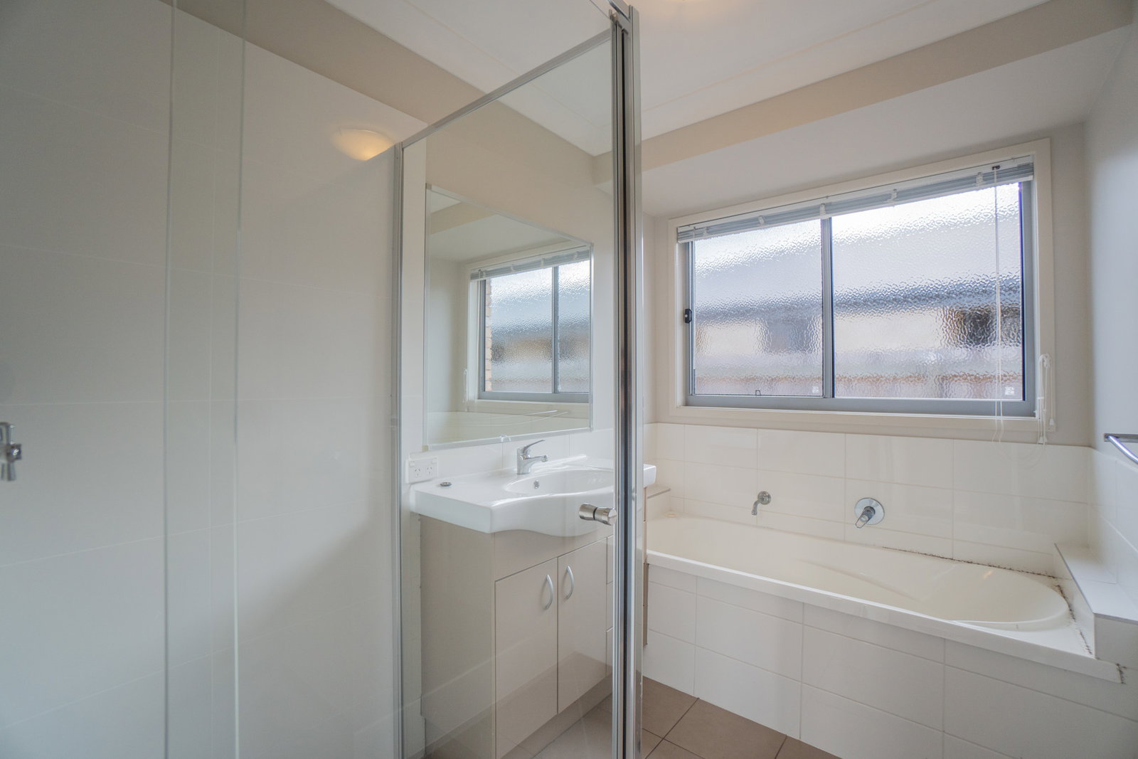 106 Neville Drive, Branyan  QLD  4670