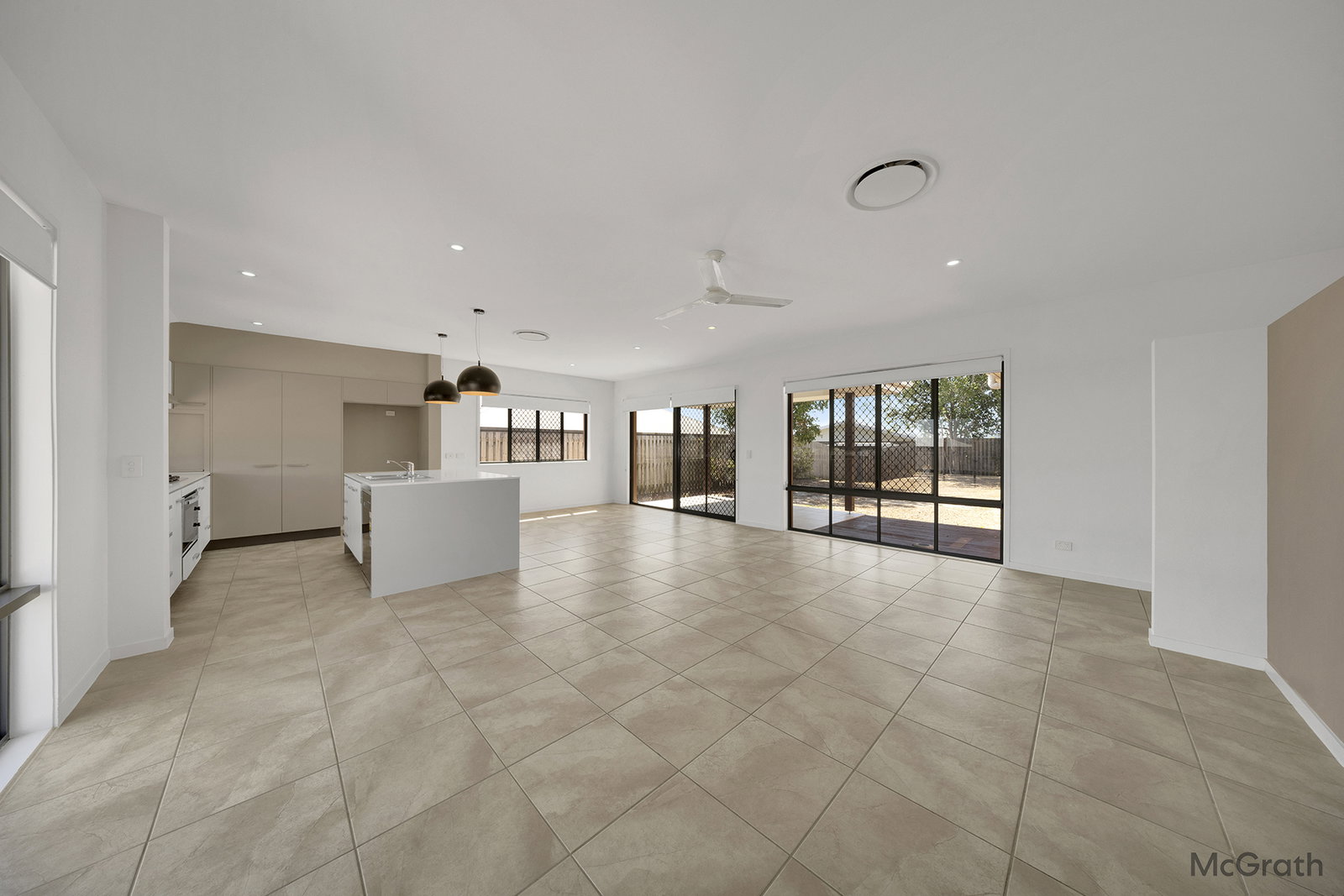 132 Emmadale Drive, New Auckland  QLD  4680