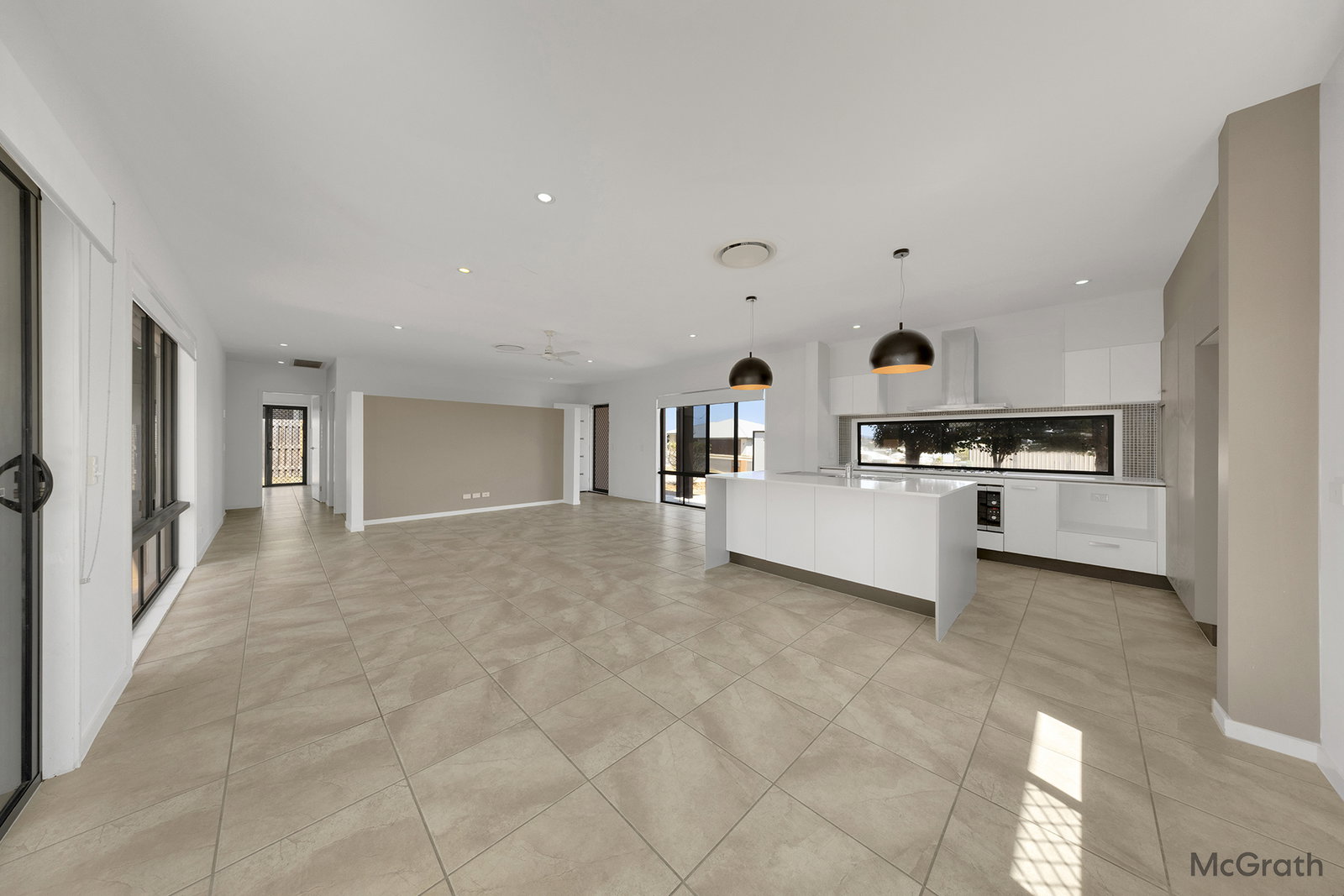 132 Emmadale Drive, New Auckland  QLD  4680
