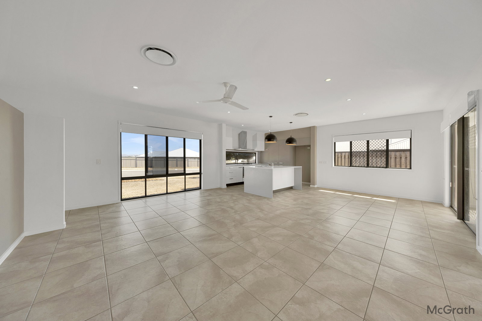 132 Emmadale Drive, New Auckland  QLD  4680