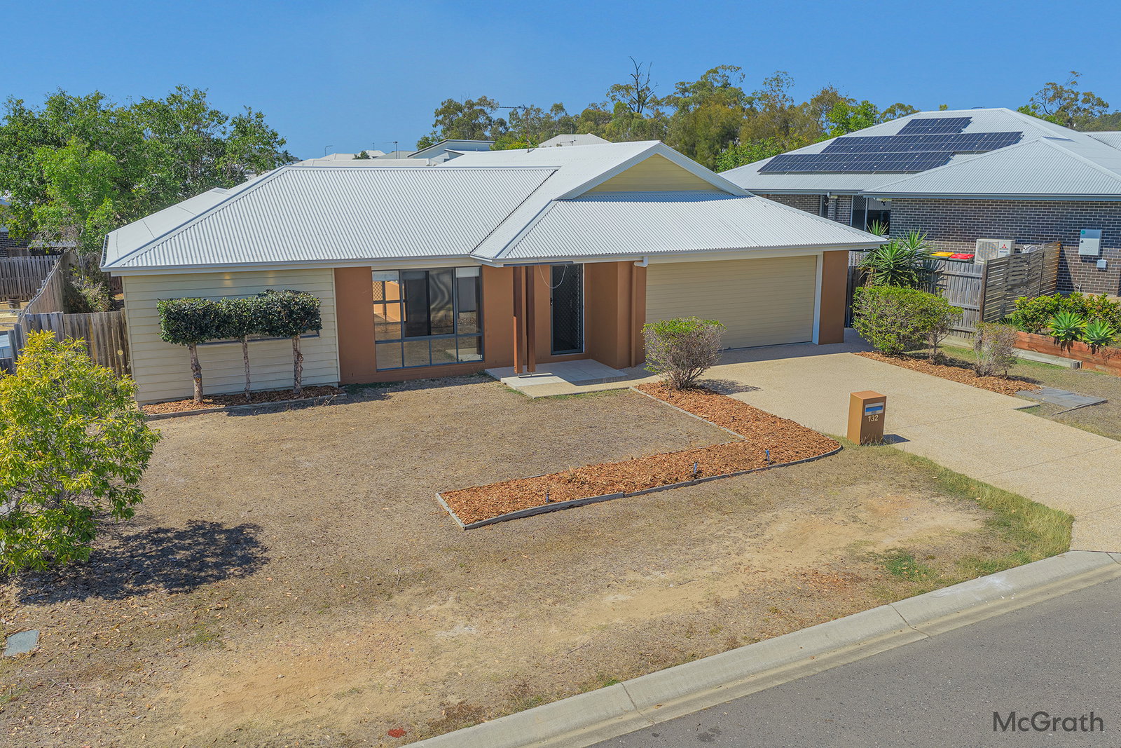 132 Emmadale Drive, New Auckland  QLD  4680