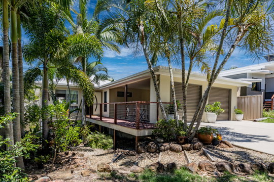 33 Palm Court, Agnes Water  QLD  4677