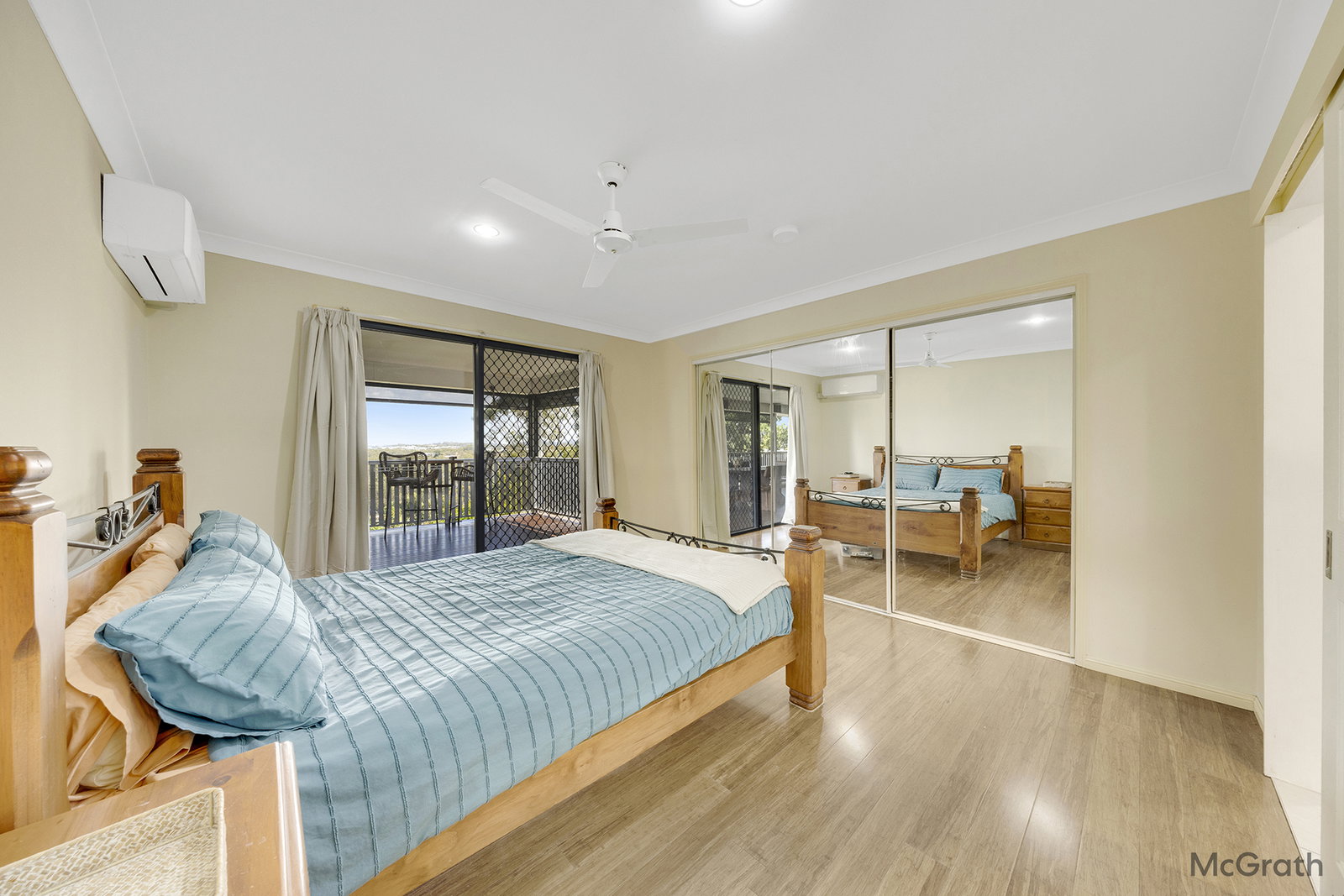11 Kensington Place, Kin Kora  QLD  4680