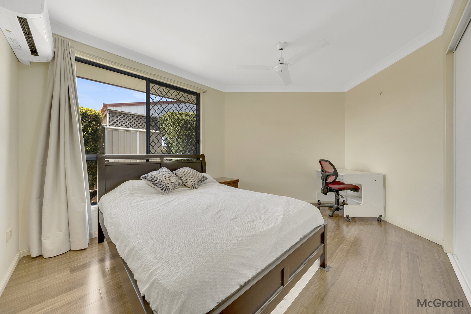 11 Kensington Place, Kin Kora  QLD  4680