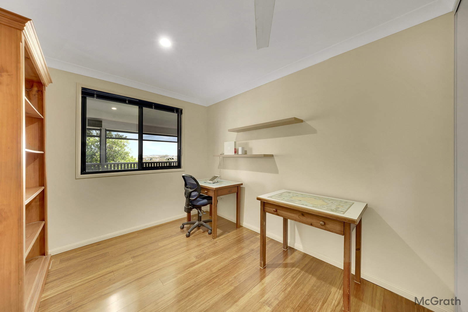 11 Kensington Place, Kin Kora  QLD  4680