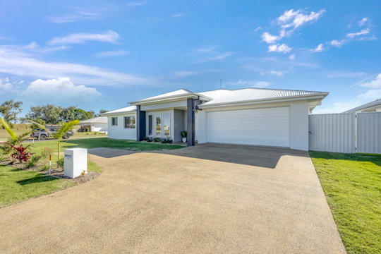 43 Golf View, Coral Cove  QLD  4670