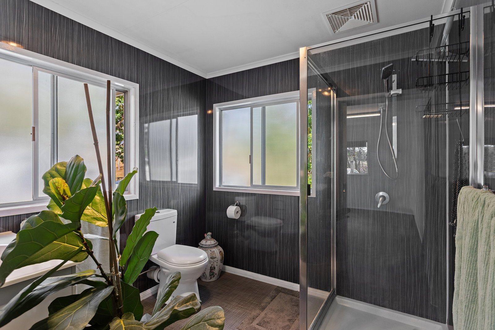 12 Middle Road, Pierces Creek  QLD  4355