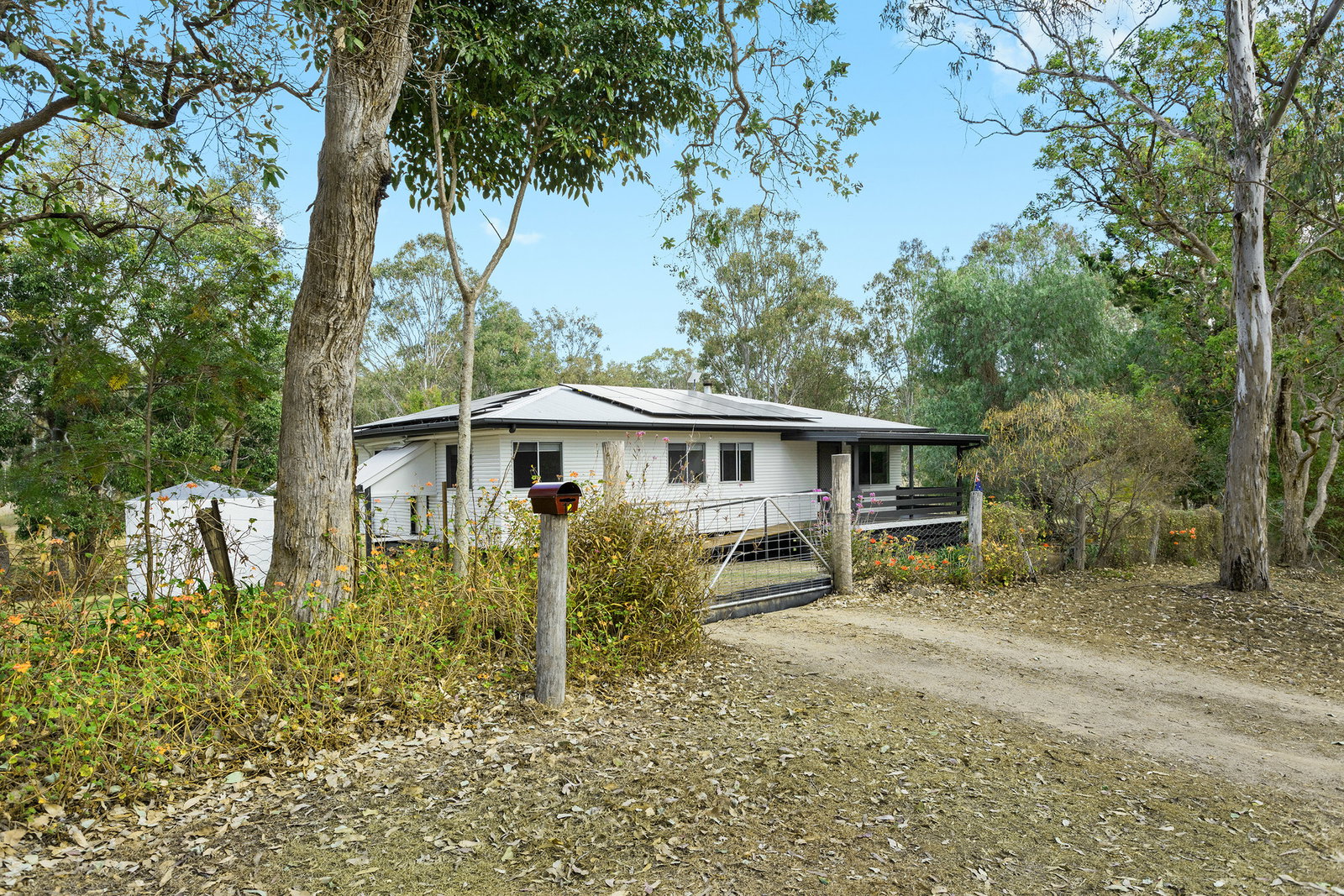 12 Middle Road, Pierces Creek  QLD  4355