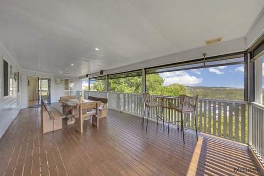 11 Kensington Place, Kin Kora  QLD  4680