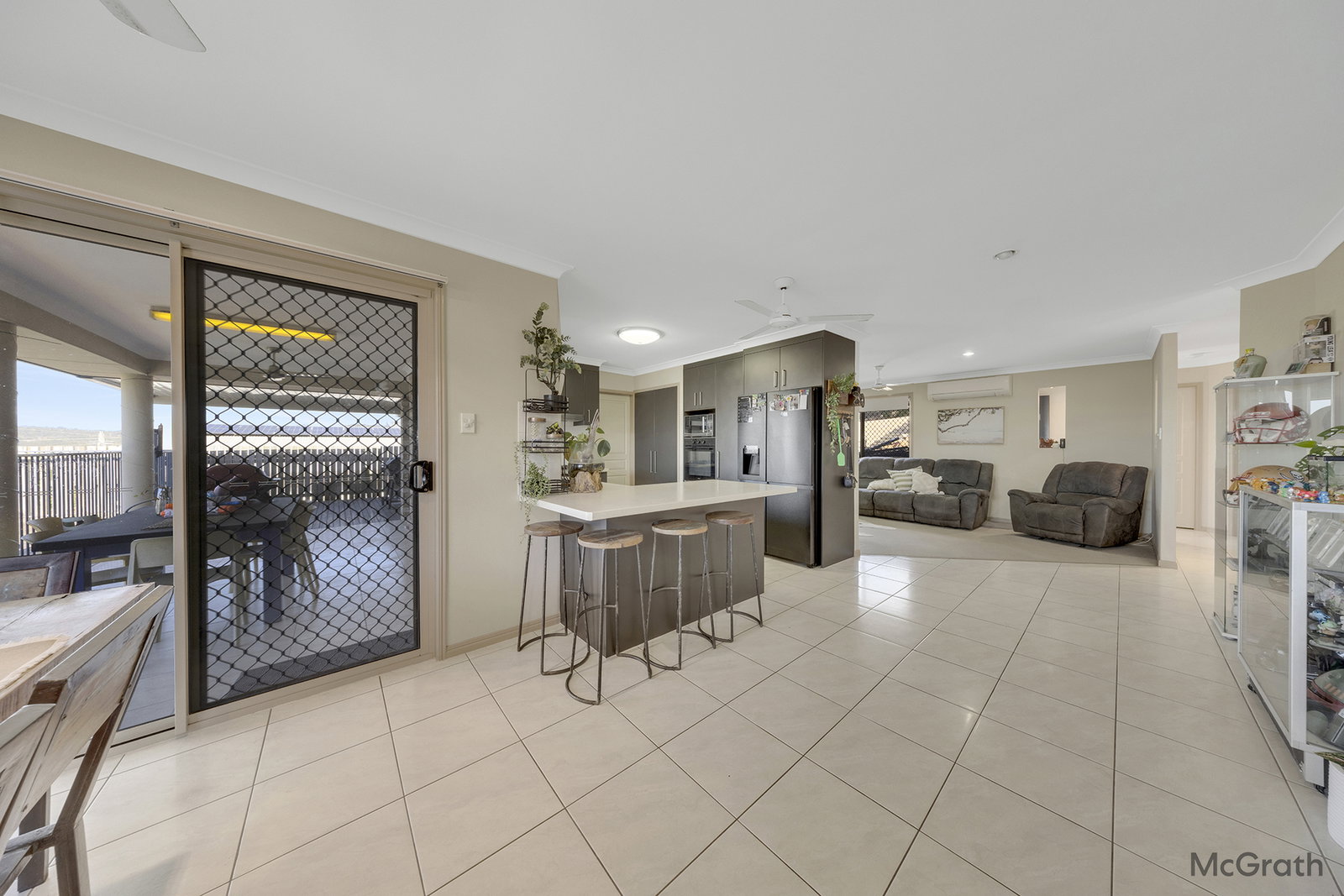 9 Julius Crescent, Clinton  QLD  4680