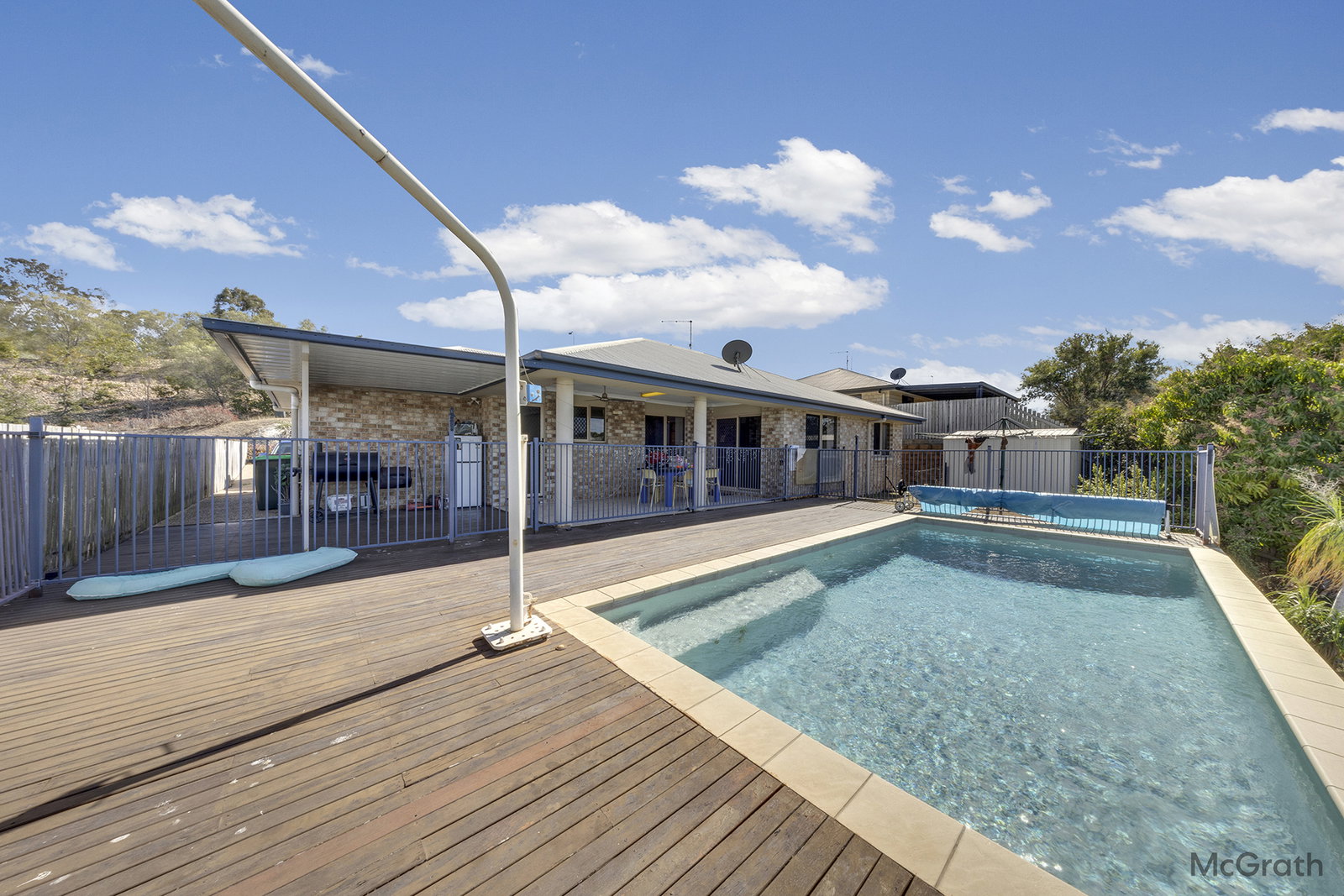 9 Julius Crescent, Clinton  QLD  4680