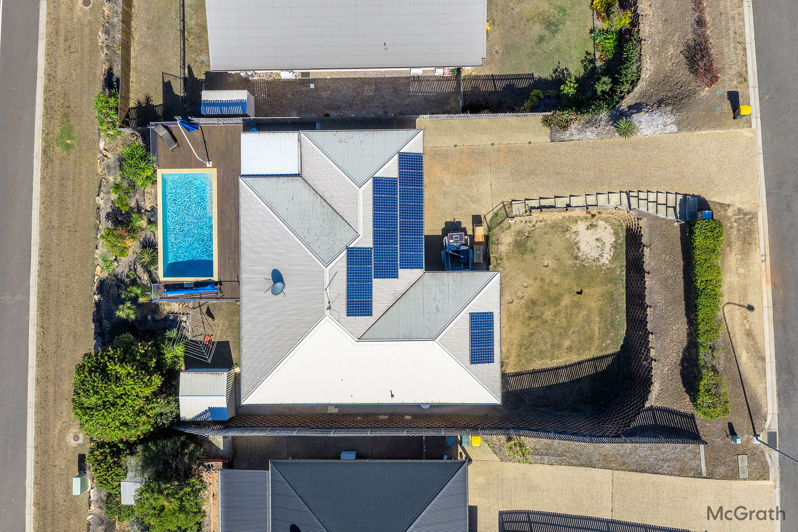 9 Julius Crescent, Clinton  QLD  4680