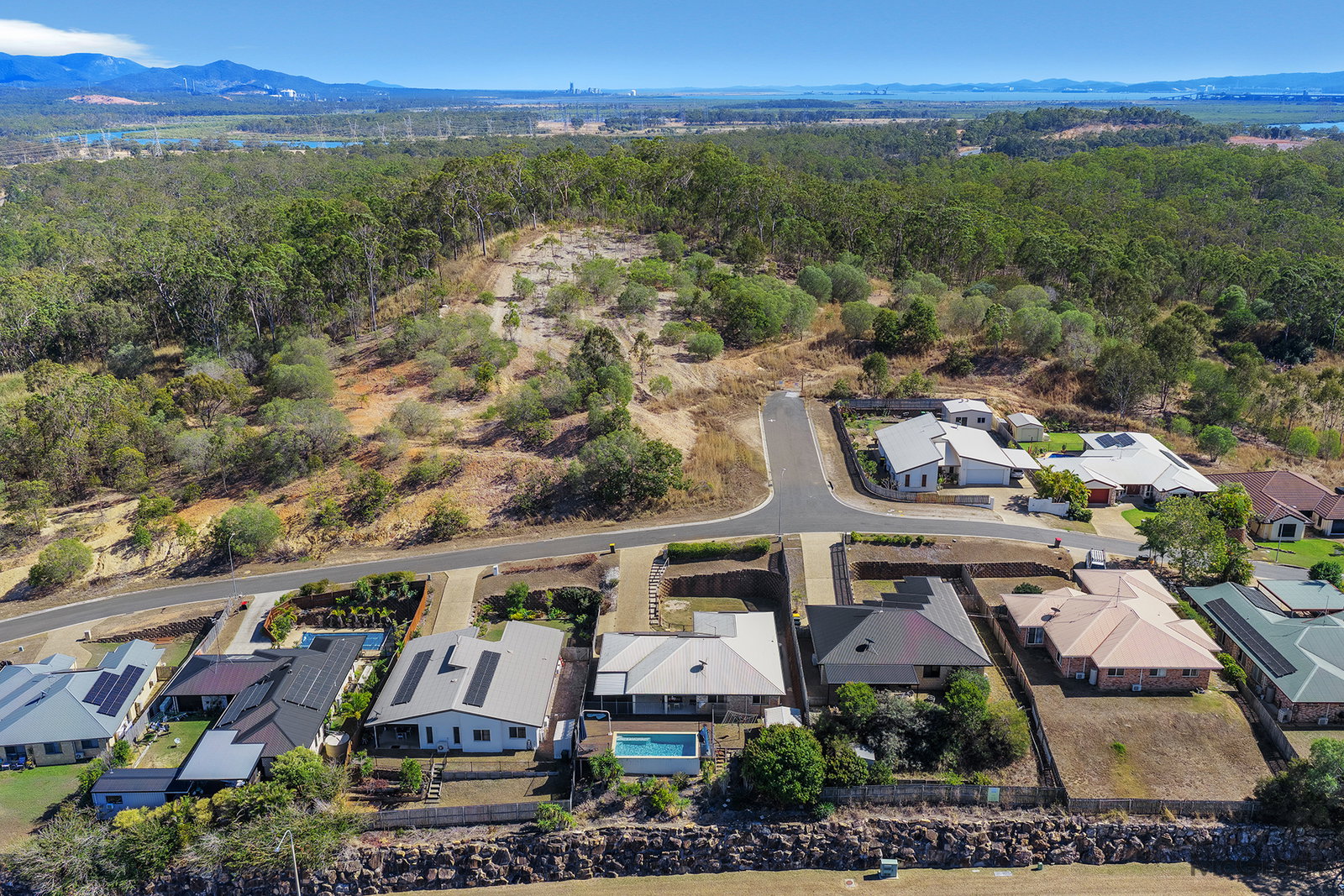 9 Julius Crescent, Clinton  QLD  4680