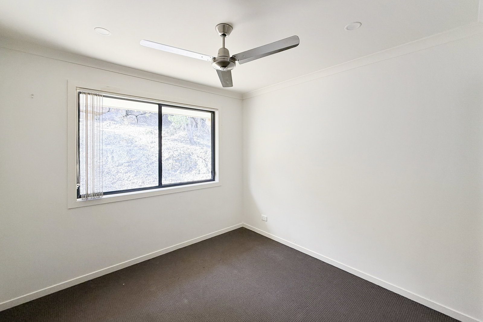 19 Stoneybrook Drive, Glen Eden  QLD  4680
