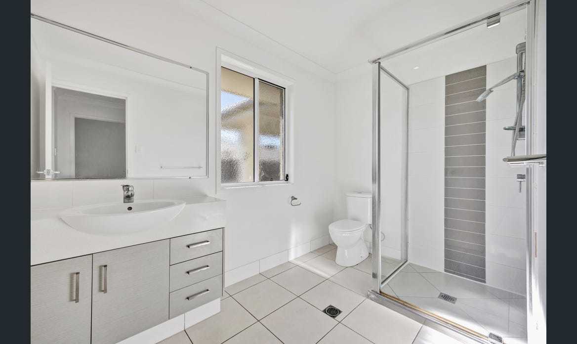 5 Blaxland Court, Glen Eden  QLD  4680