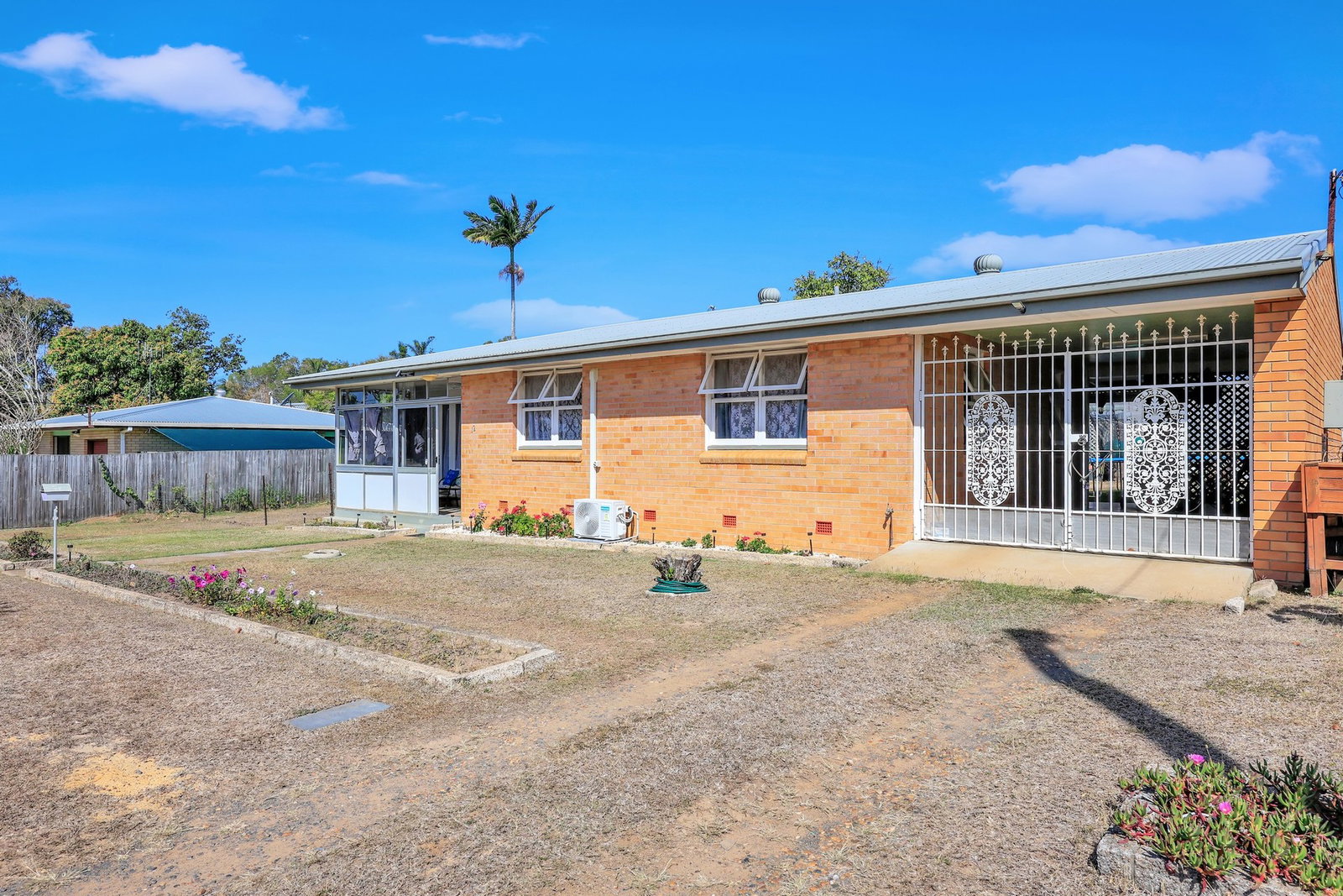 12 Courtice Street, Walkervale  QLD  4670