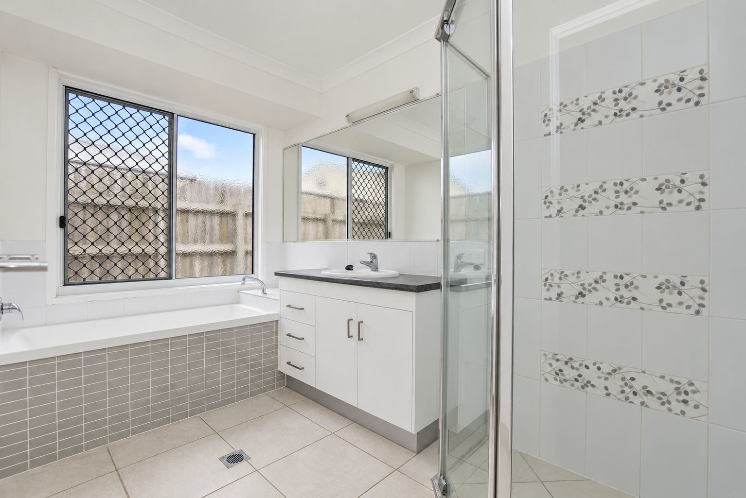 12 Beech Links Drive, Ashfield  QLD  4670
