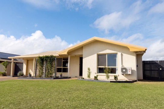 11 Bourke Street, Norville  QLD  4670