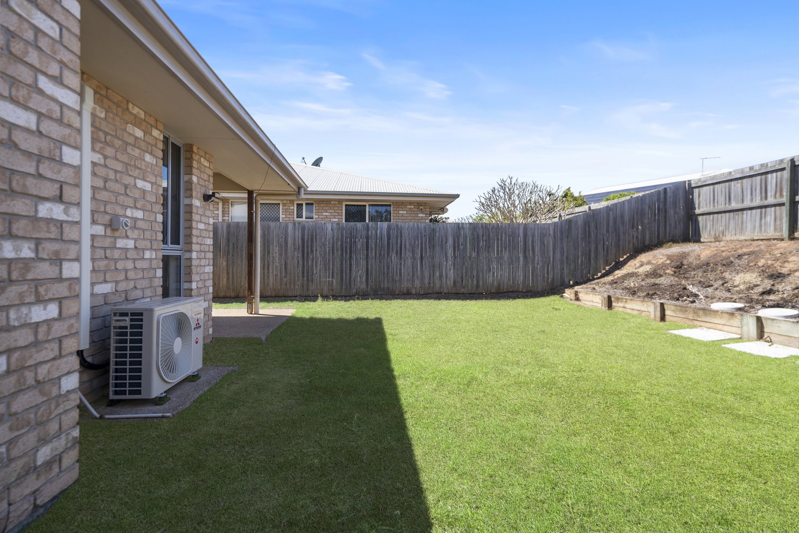 106 Neville Drive, Branyan  QLD  4670
