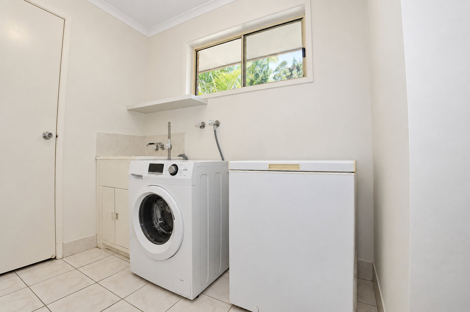 62 Amanda Avenue, Oakhurst  QLD  4650