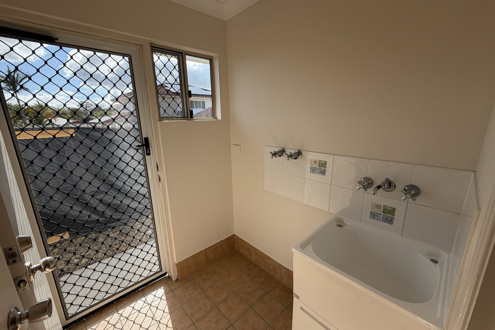3 Rothbury Place, New Auckland  QLD  4680