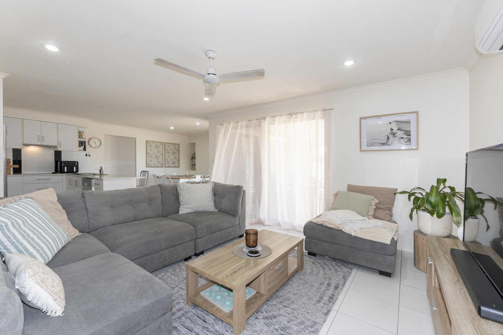 4 Pioneer Close, Bargara  QLD  4670
