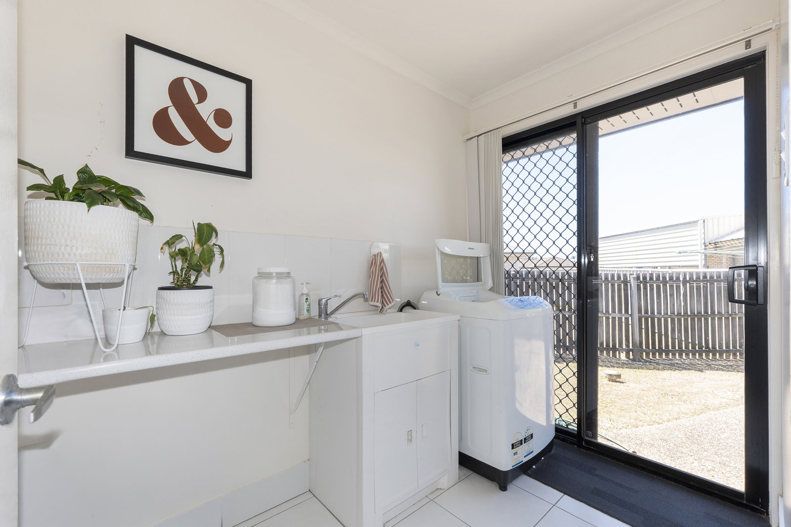 4 Pioneer Close, Bargara  QLD  4670