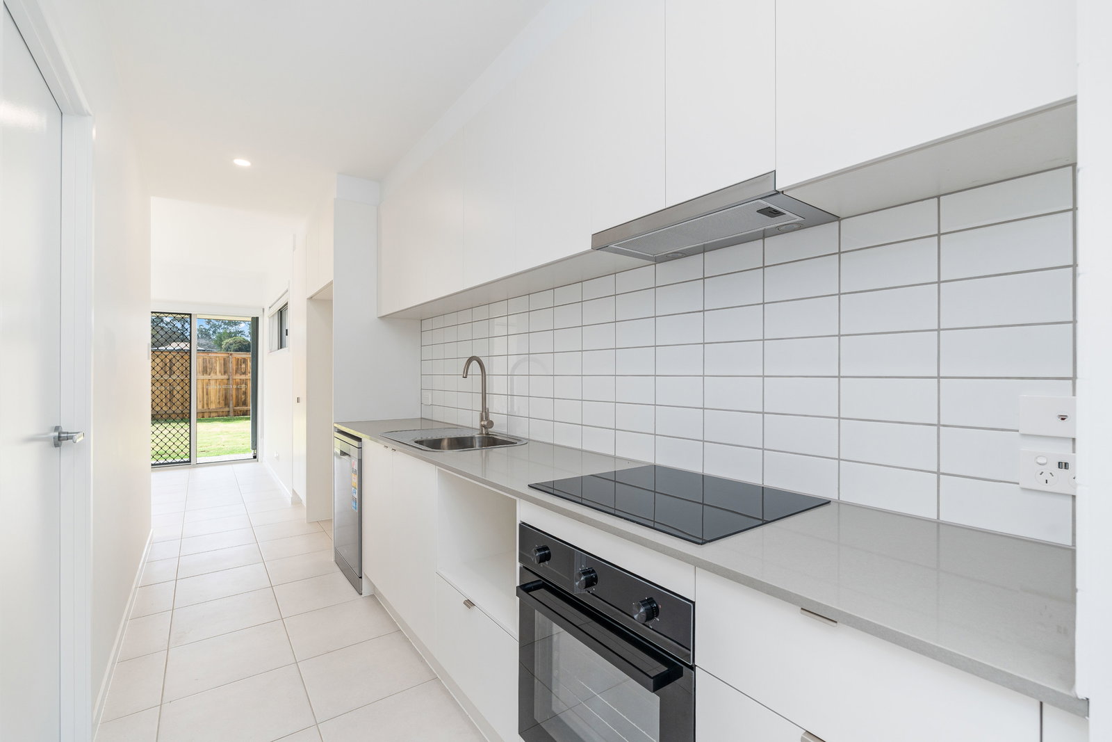 1a/34a Oakwood Drive, Tinana  QLD  4650