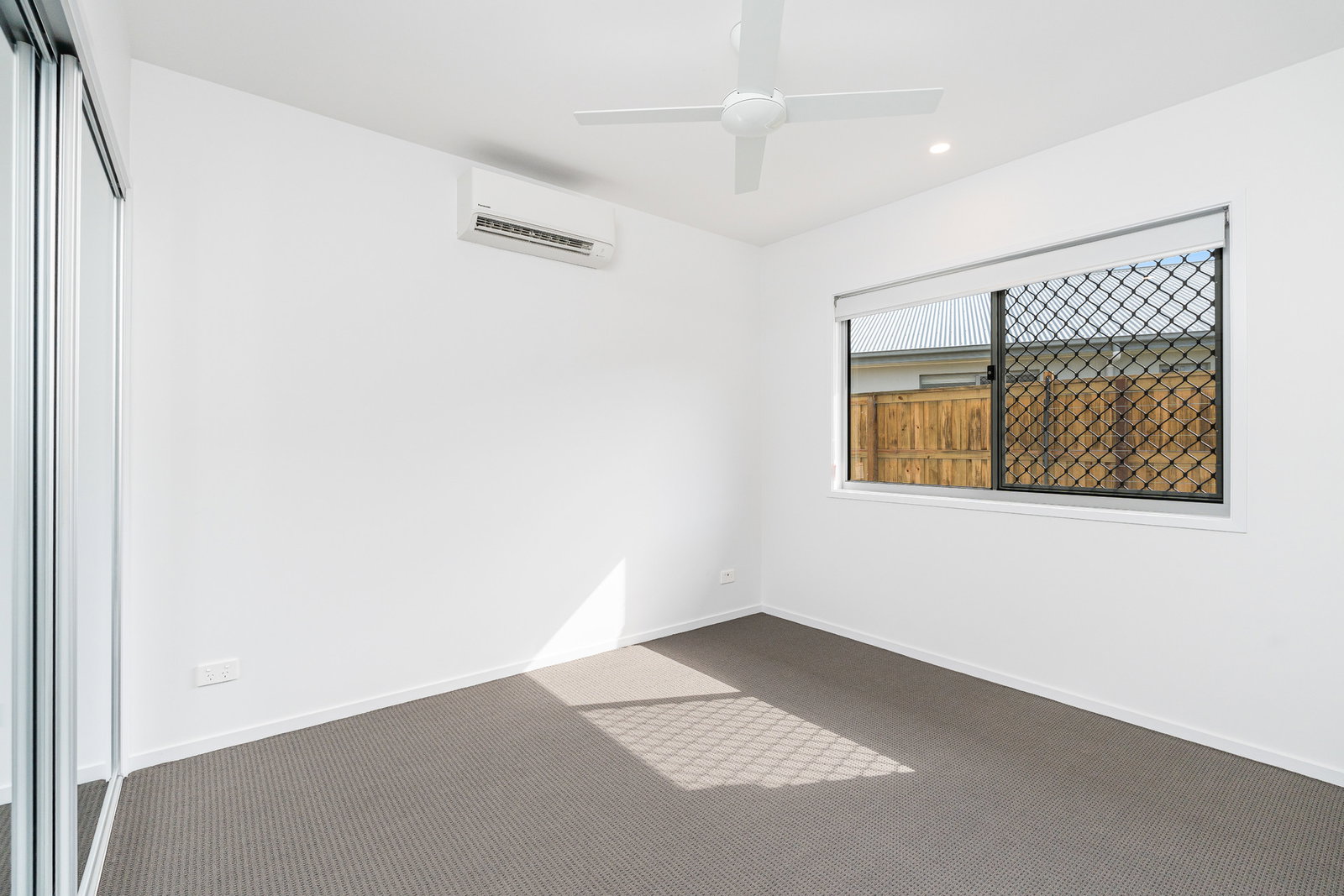 1a/34a Oakwood Drive, Tinana  QLD  4650