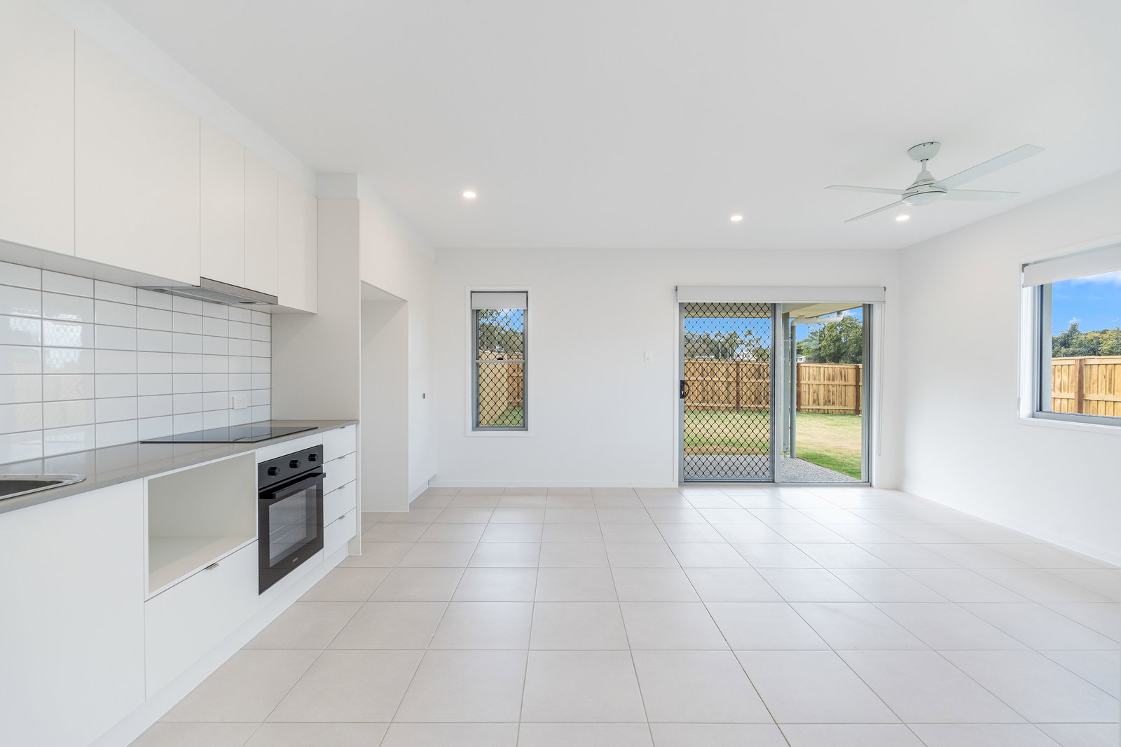 1/34a Oakwood Drive, Tinana  QLD  4650