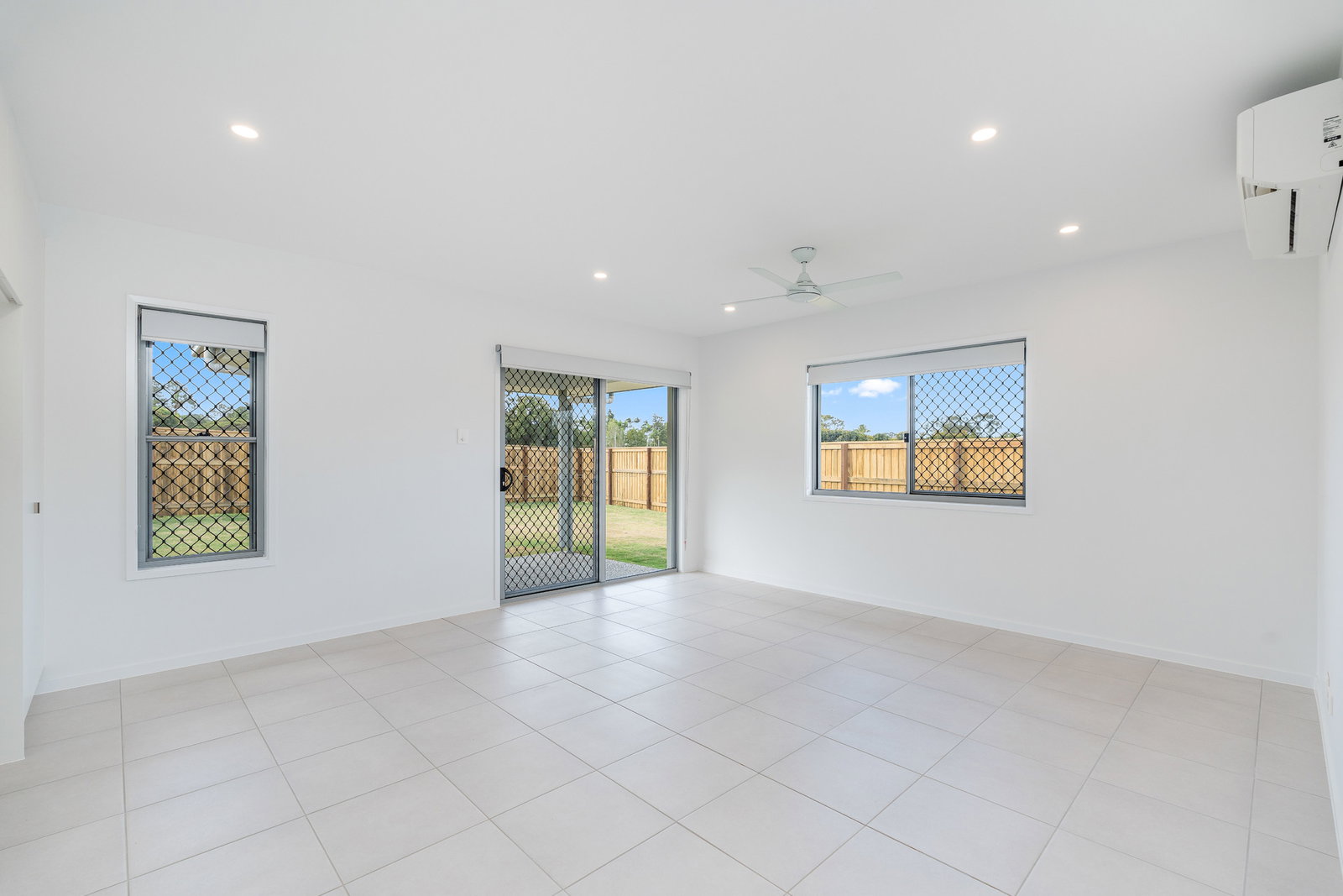 1/34a Oakwood Drive, Tinana  QLD  4650