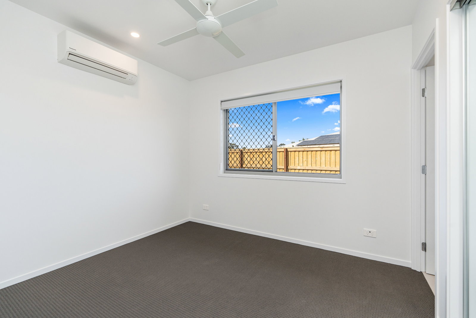 1/34a Oakwood Drive, Tinana  QLD  4650