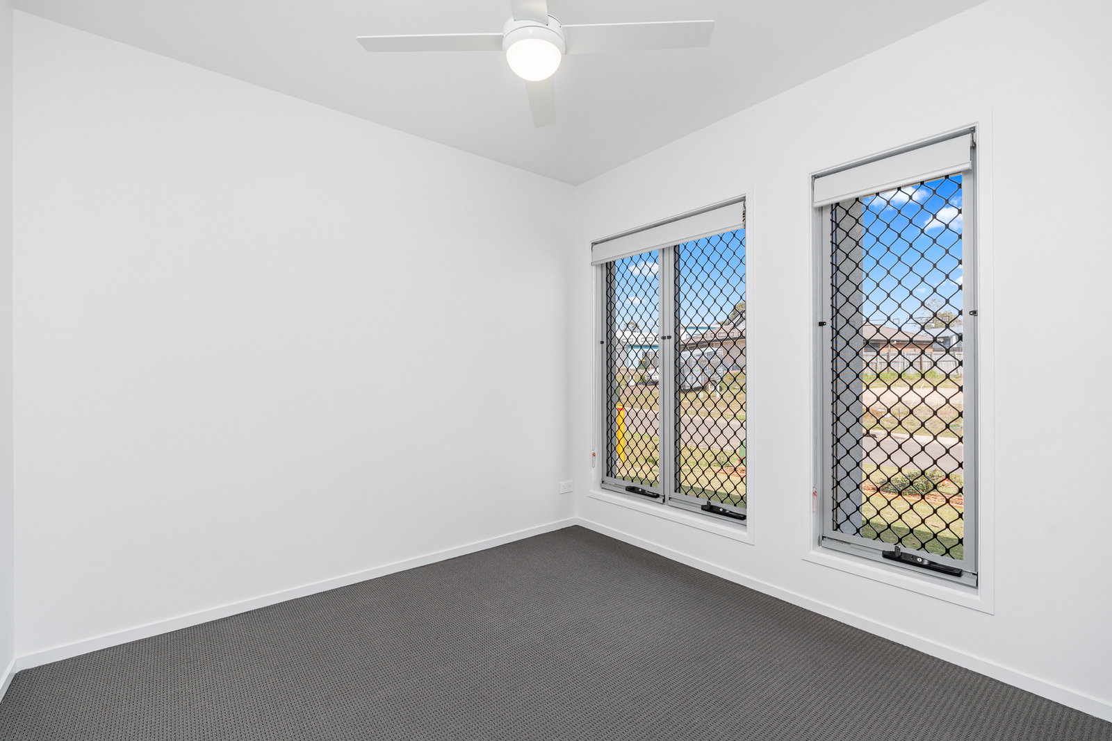 1/34a Oakwood Drive, Tinana  QLD  4650