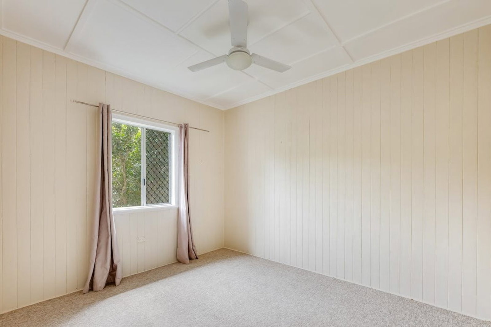 30 Baker Street, Kepnock  QLD  4670