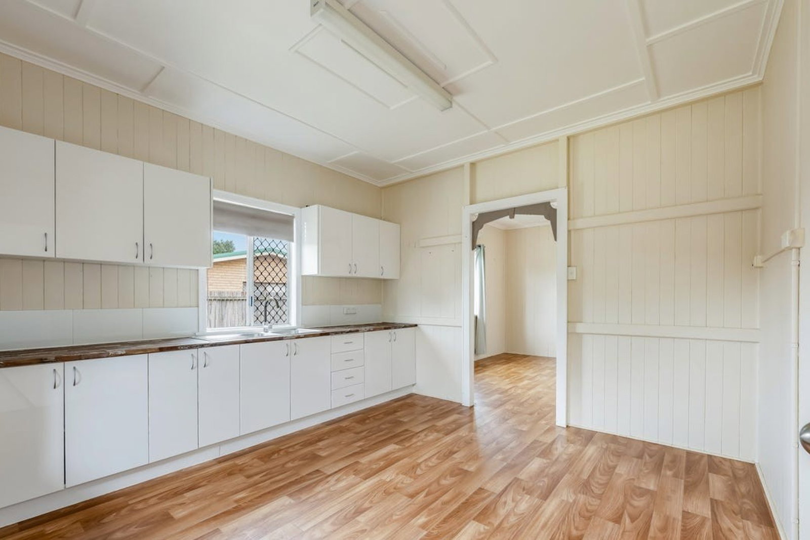 30 Baker Street, Kepnock  QLD  4670