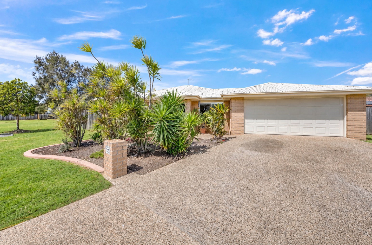 18 Keppel Crescent, Thabeban  QLD  4670
