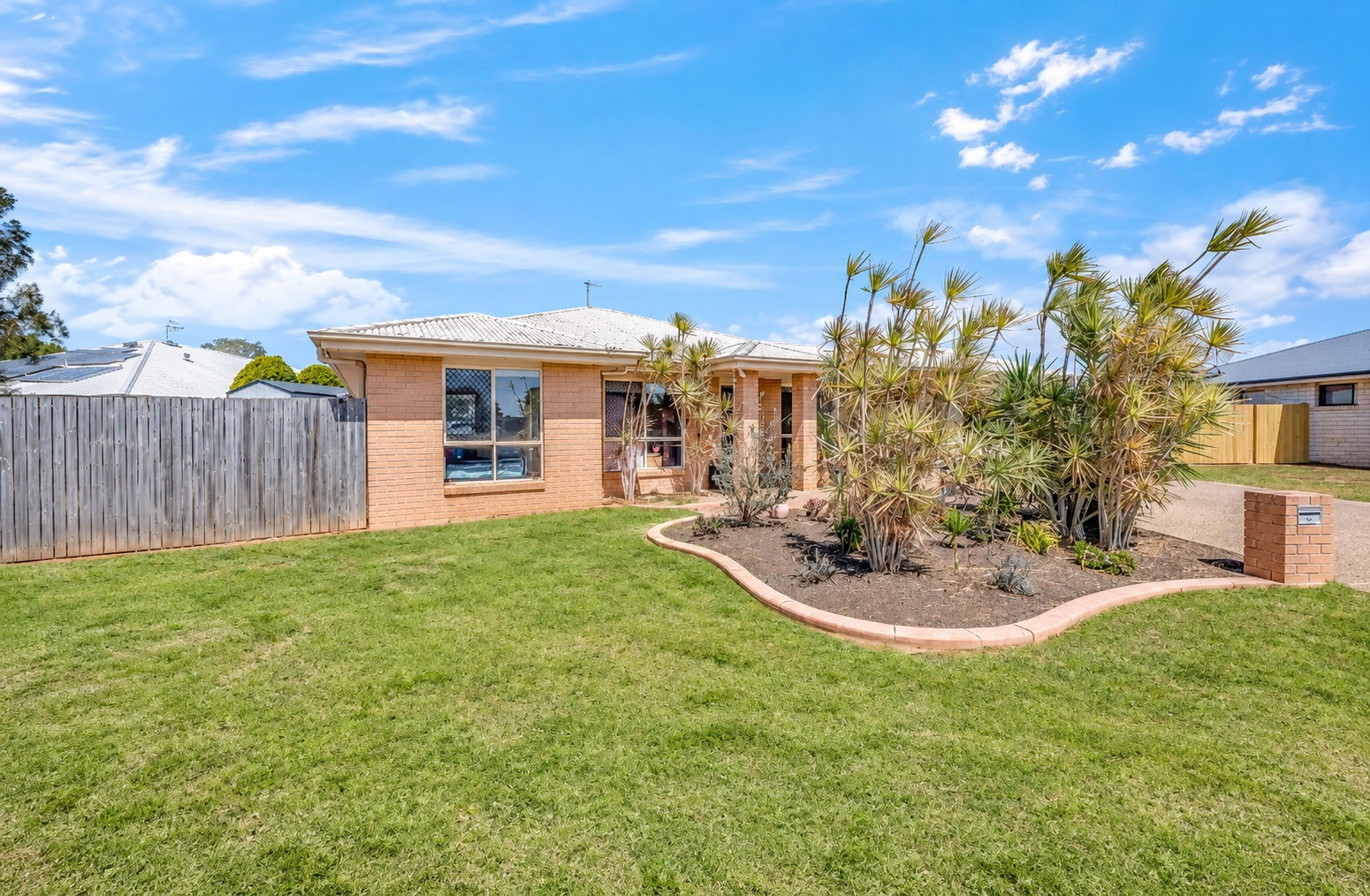 18 Keppel Crescent, Thabeban  QLD  4670