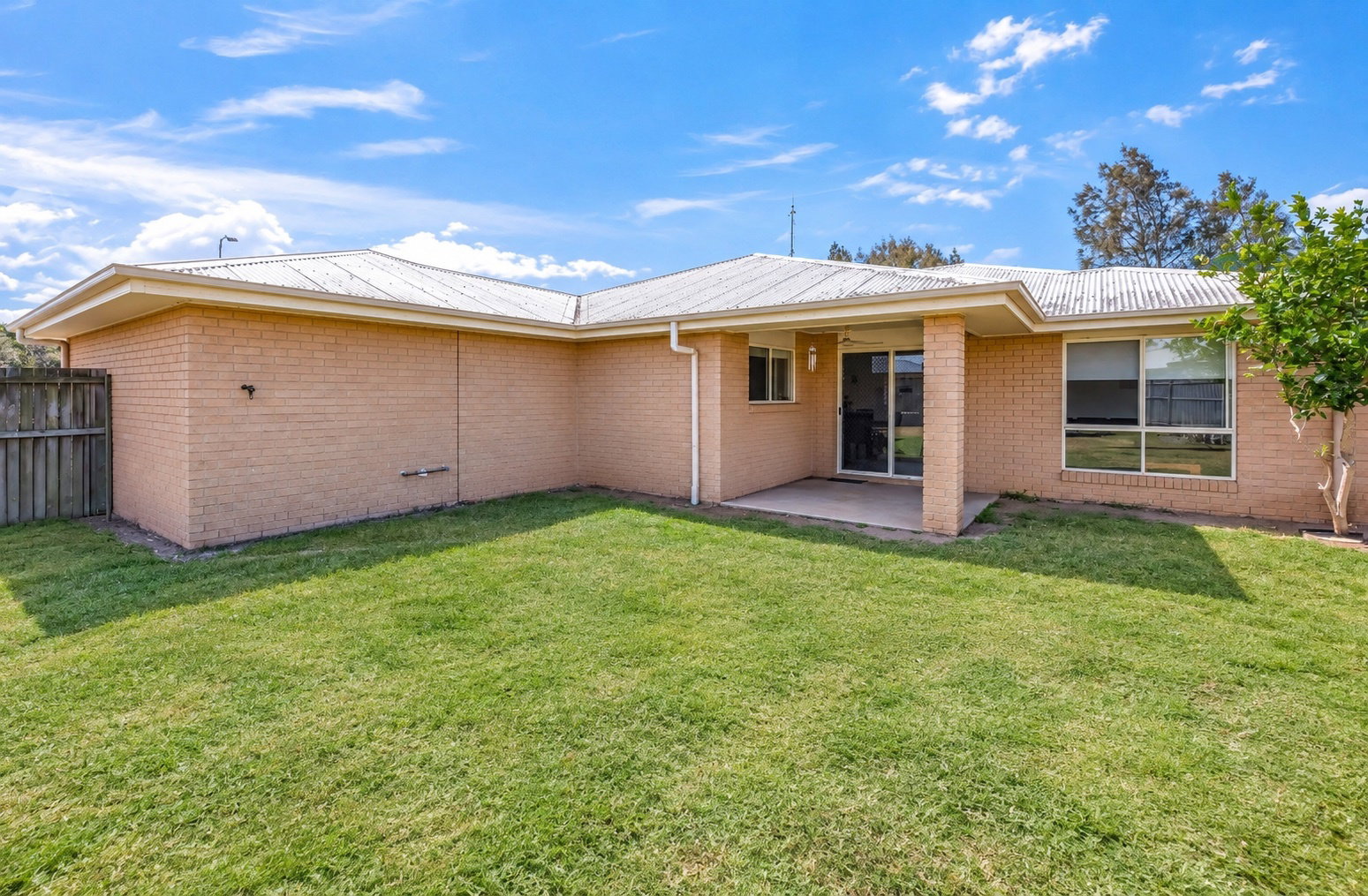 18 Keppel Crescent, Thabeban  QLD  4670