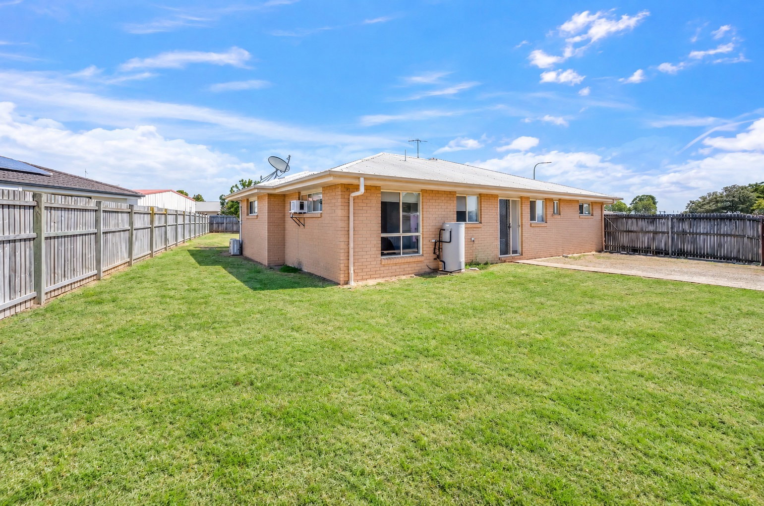 18 Keppel Crescent, Thabeban  QLD  4670