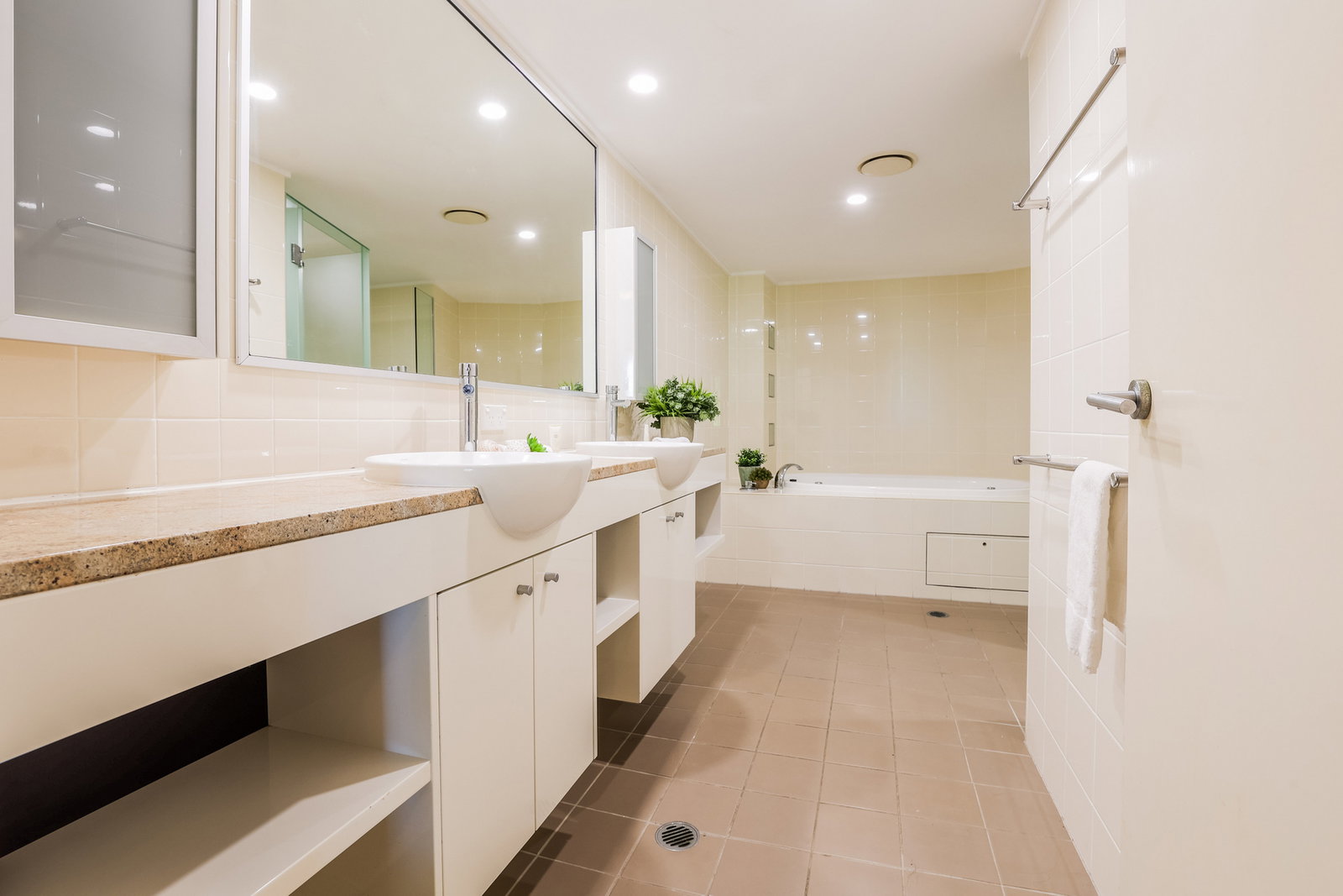 102/9 Beaches Village Circuit, Agnes Water  QLD  4677