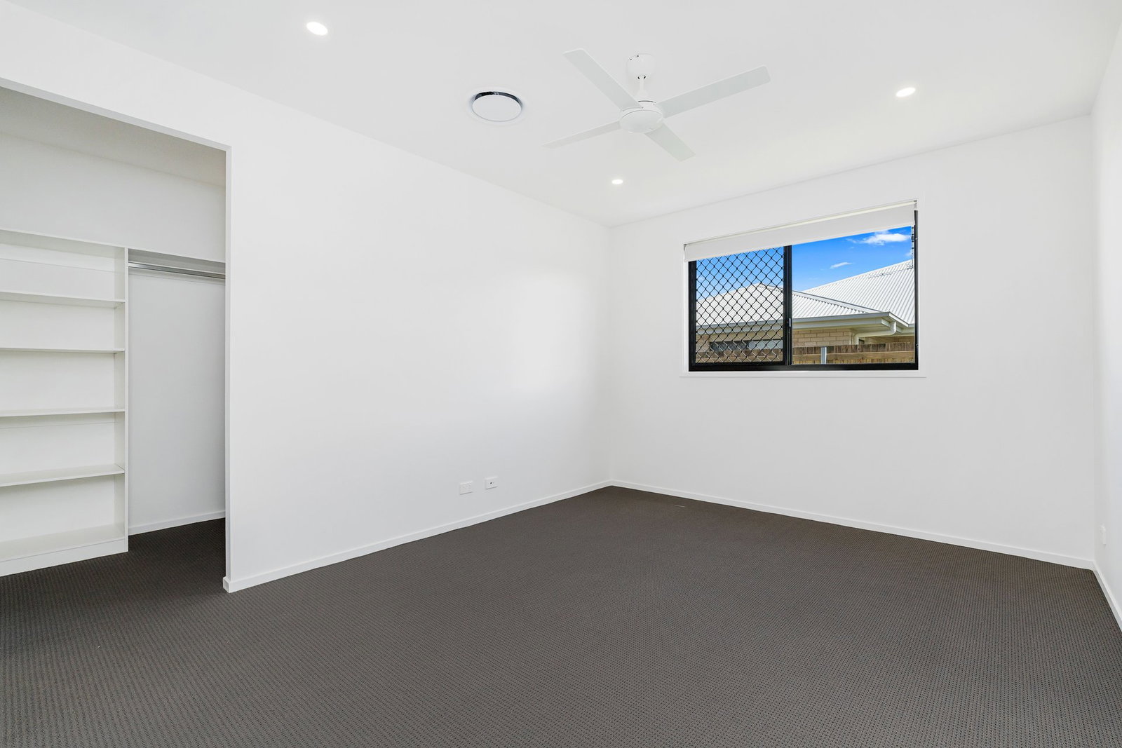 17 Katherine Way, Nikenbah  QLD  4655