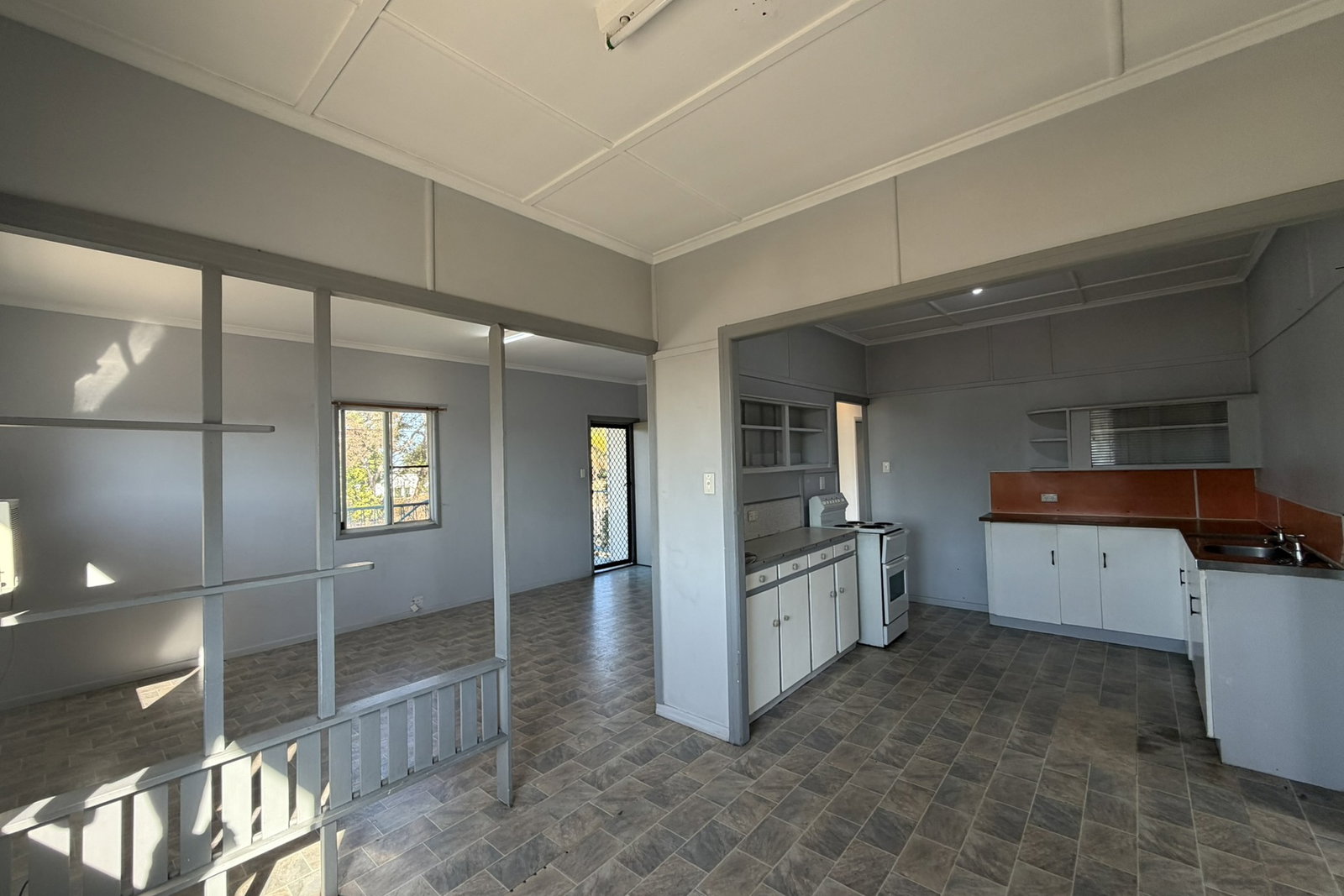 2/23 Barney Street, Barney Point  QLD  4680