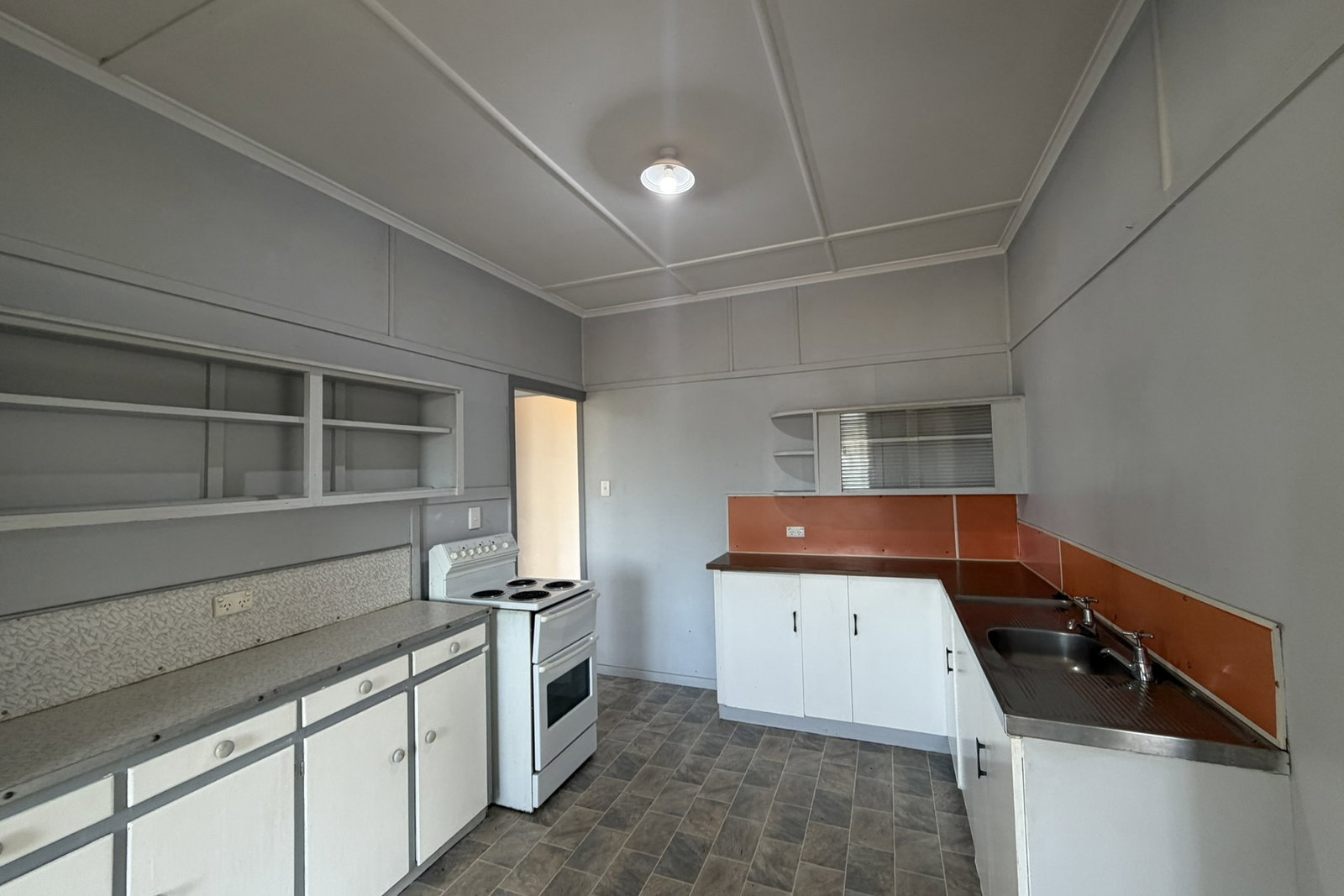 2/23 Barney Street, Barney Point  QLD  4680