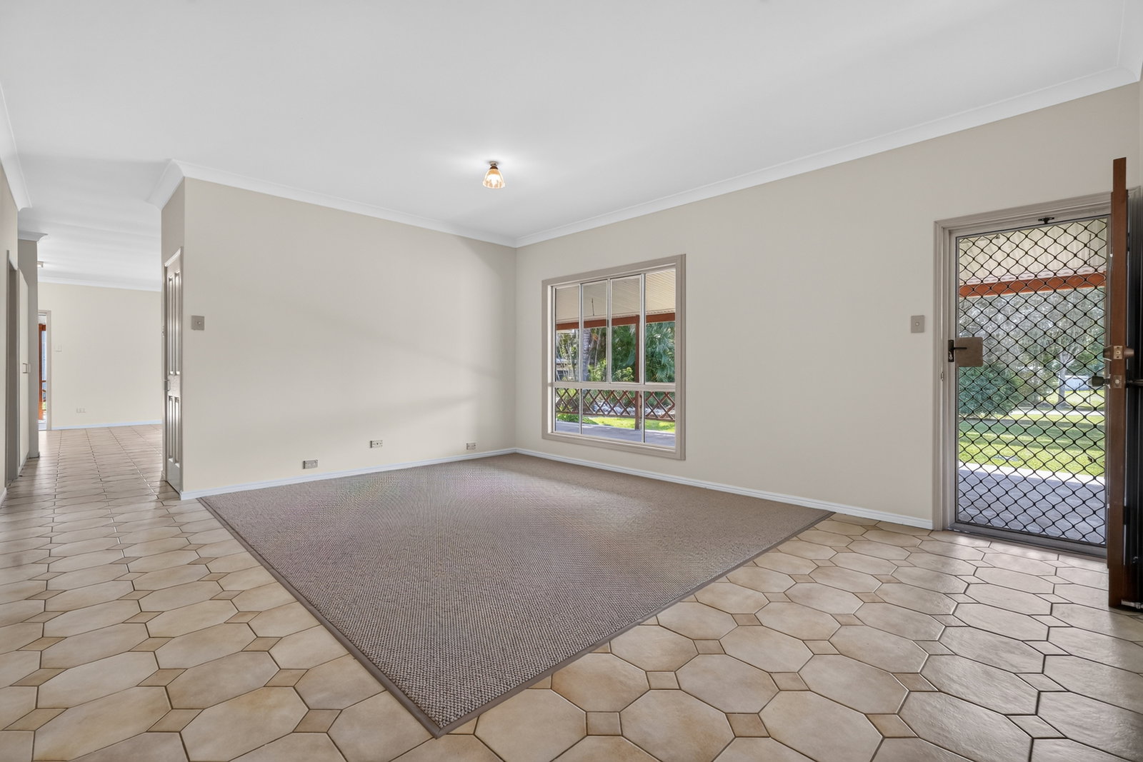 16 Hewson Road, Tinana  QLD  4650