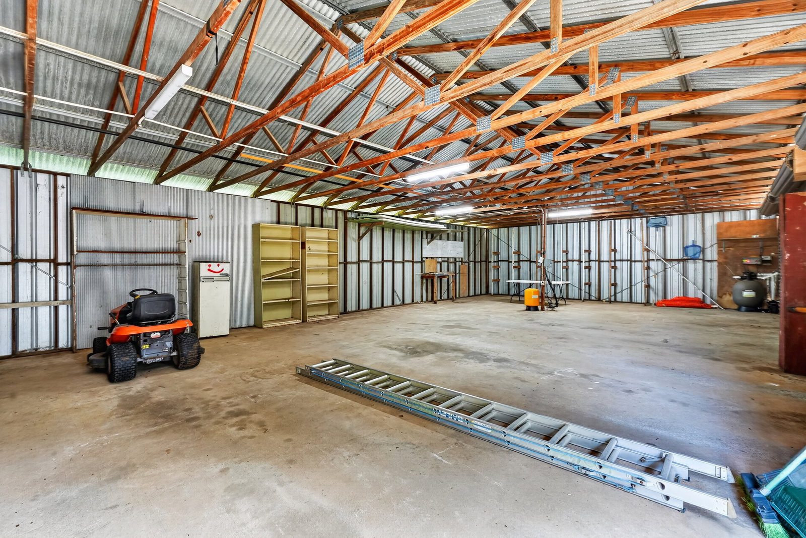 16 Hewson Road, Tinana  QLD  4650