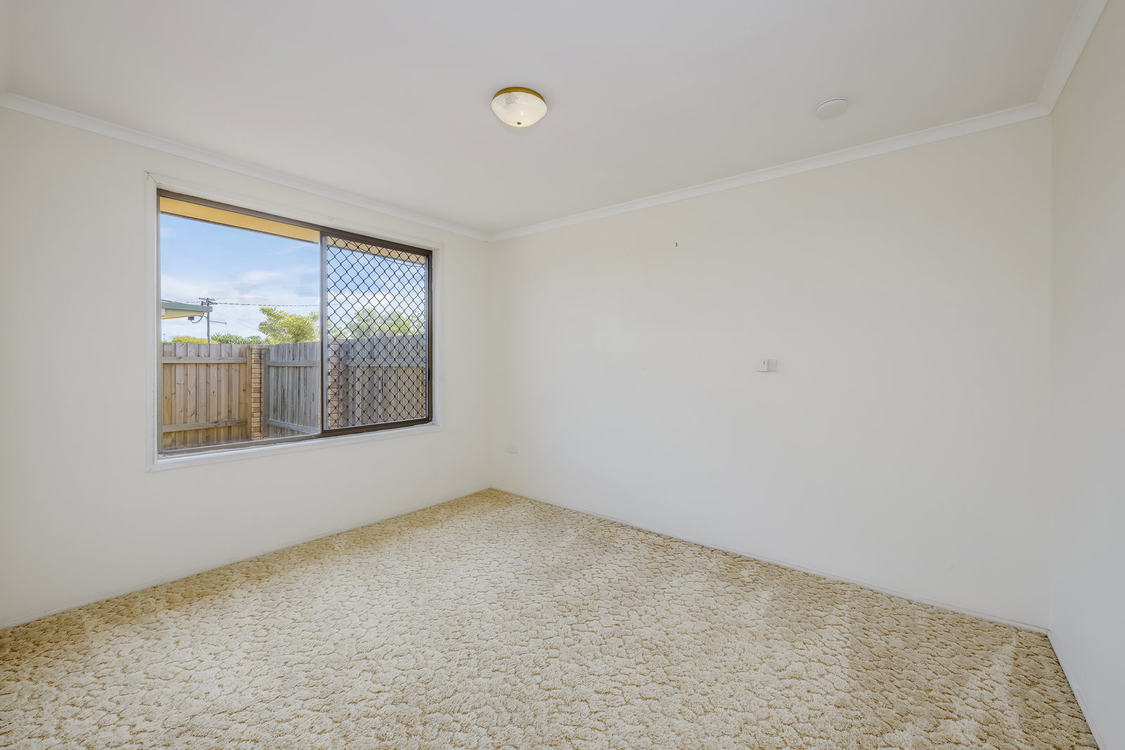 10 Thomas Thomsen Drive, Thabeban  QLD  4670