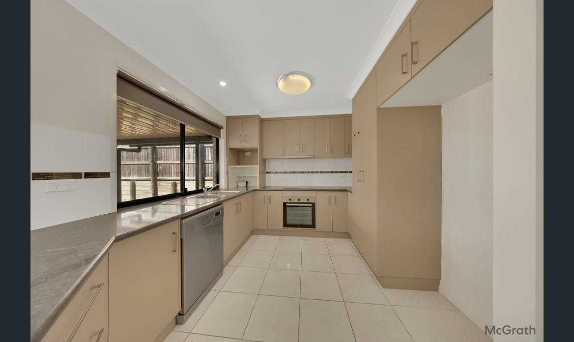 39 Liriope Drive, Kirkwood  QLD  4680