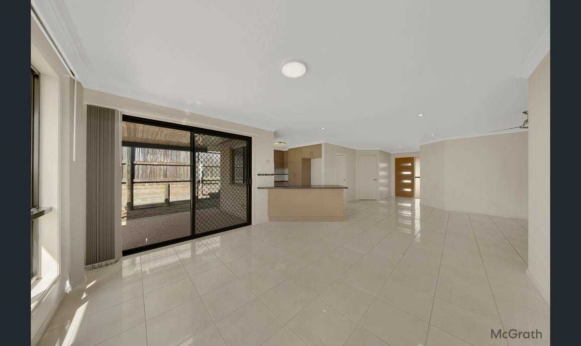 39 Liriope Drive, Kirkwood  QLD  4680